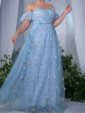 Off-Shoulder Light Blue Floral Tulle Evening Dress